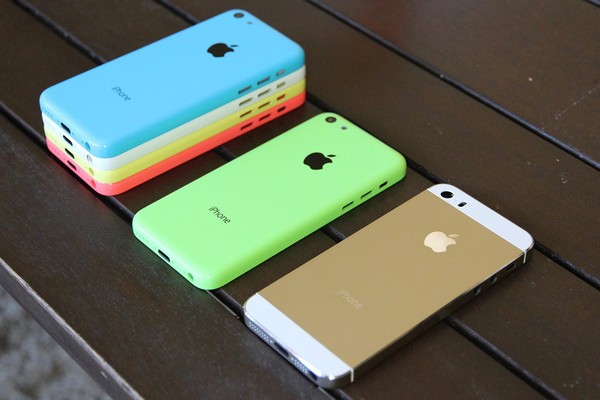 iPhone 5C và iPhone 5, 5s Lock Nhật giá rẻ- nên mua smartphone nào?